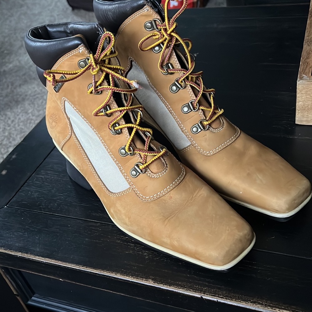 Timberland Leather Square Toe Boots - Picture 11 of 11